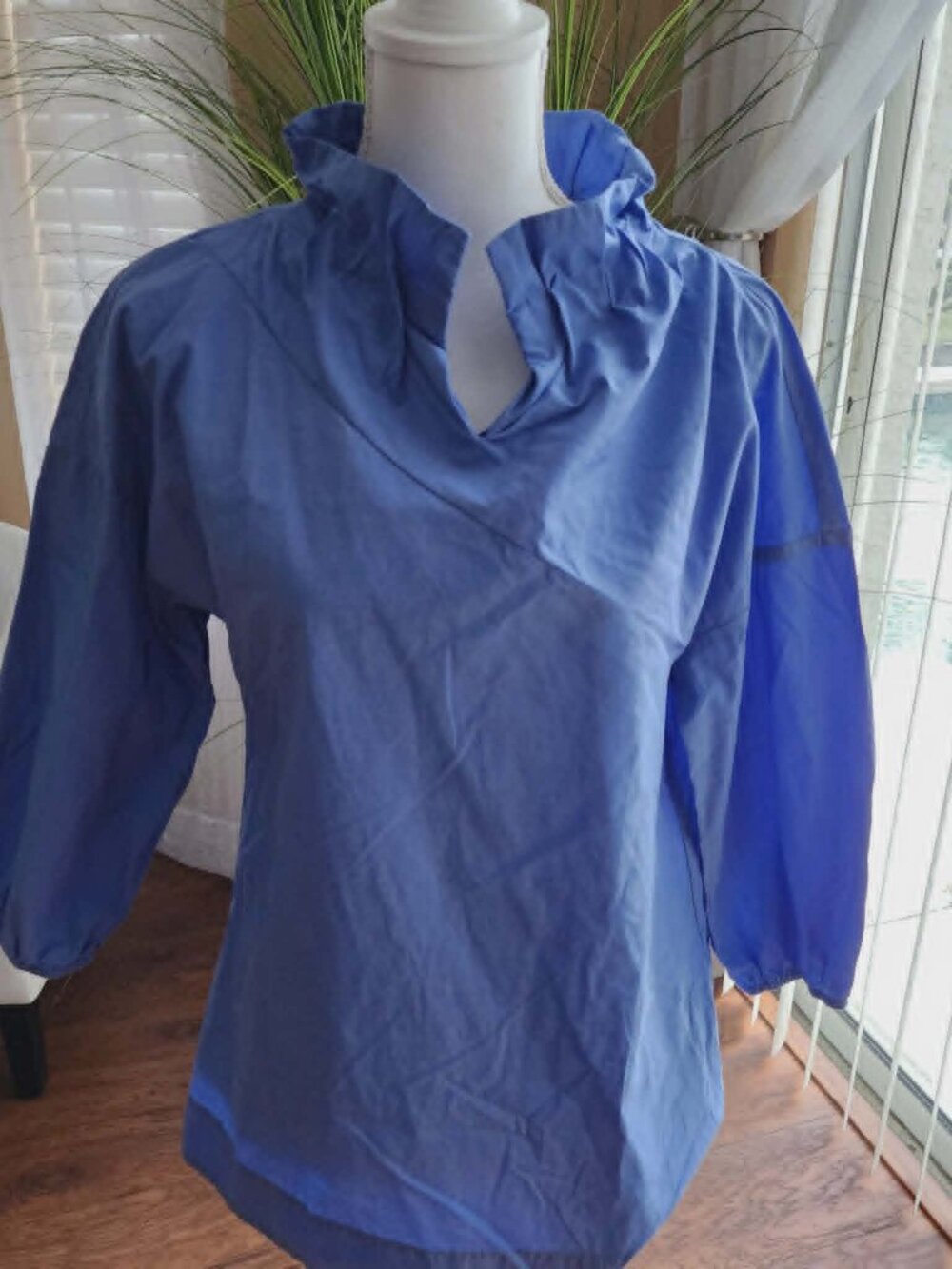 Sara Campbell blue popover blouse